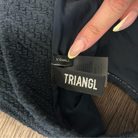 TRIANGL Bikini - Picture 5 of 6